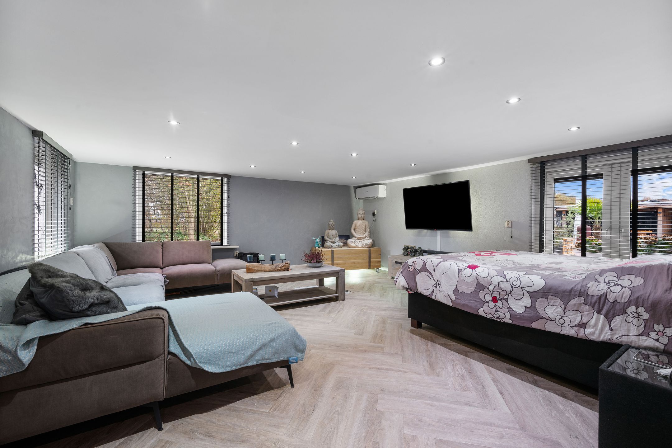 Photo 6 of Ericasestraat 77-A