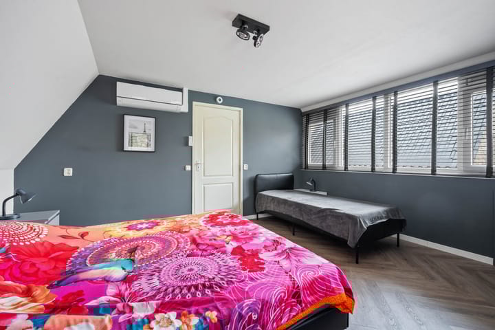 Photo 23 of Ericasestraat 77-A