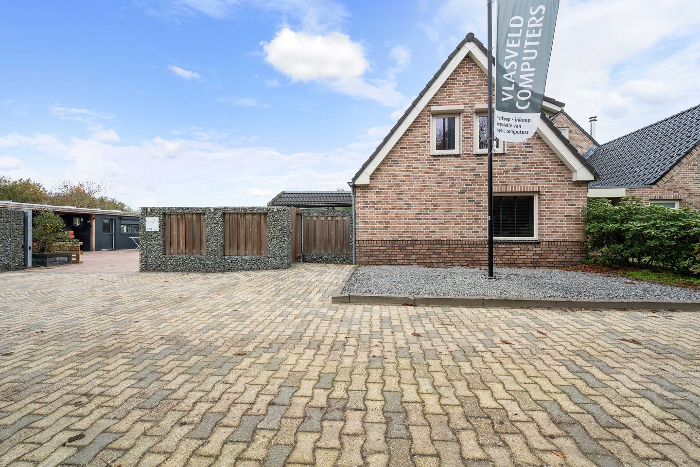 Photo 29 of Ericasestraat 77-A