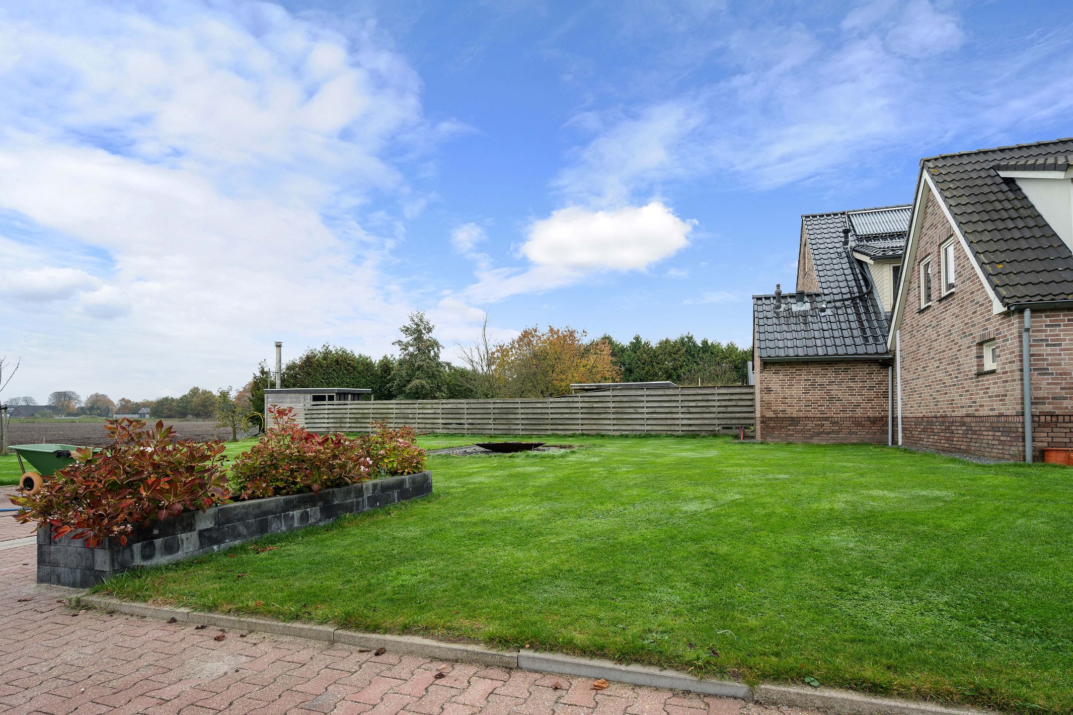 Photo 33 of Ericasestraat 77-A