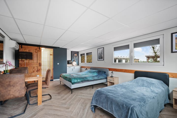 Photo 36 of Ericasestraat 77-A