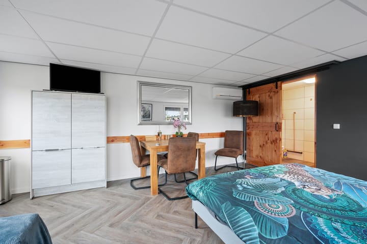 Photo 37 of Ericasestraat 77-A