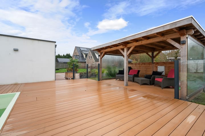 Photo 44 of Ericasestraat 77-A