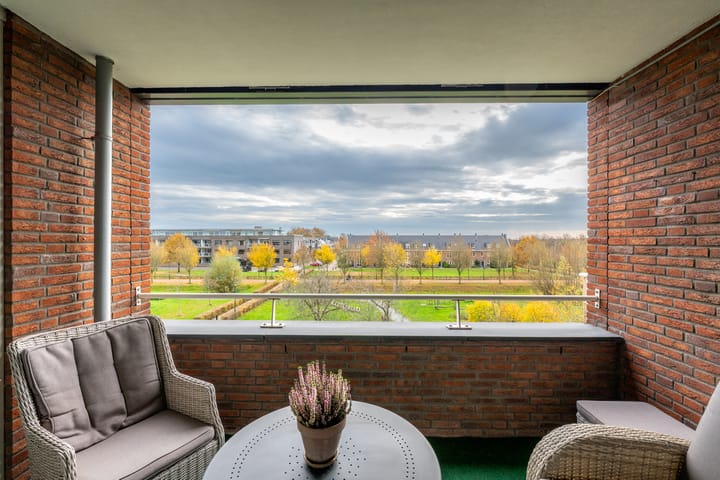 Photo 22 of Kristalwater 98