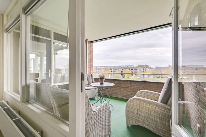 Photo 26 of Kristalwater 98