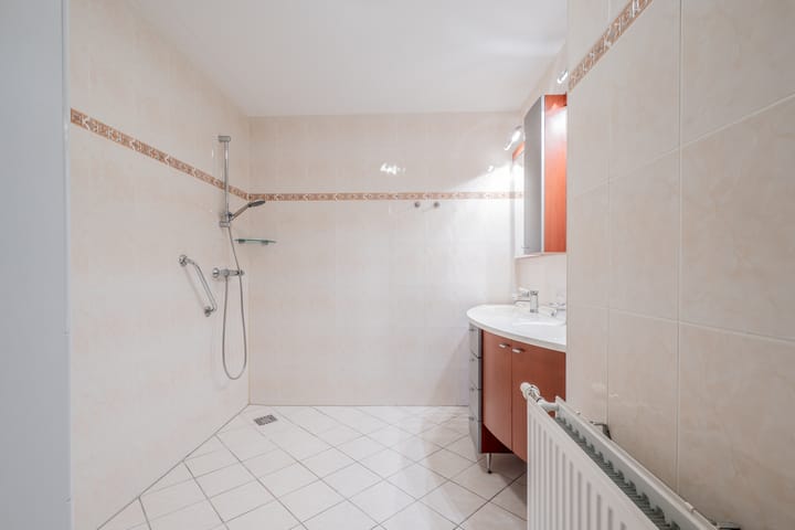 Photo 27 of Kristalwater 98