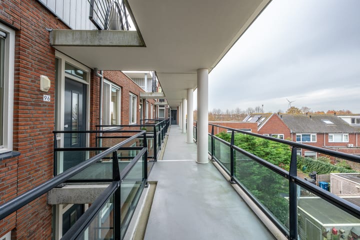 Photo 35 of Kristalwater 98