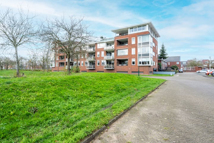 Photo 46 of Kristalwater 98