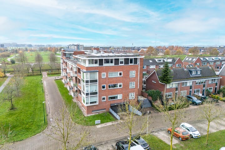 Photo 50 of Kristalwater 98