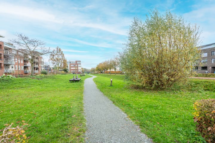 Photo 54 of Kristalwater 98