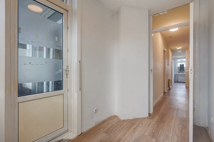 Photo 18 of Van Zeggelenlaan 5