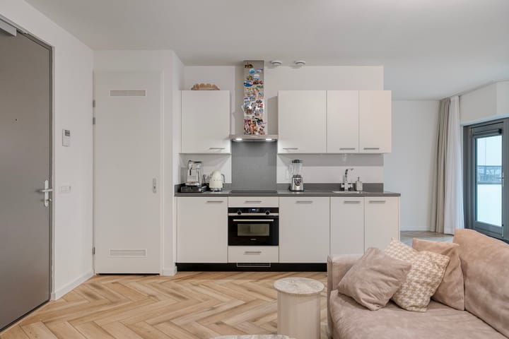 Foto 15 van Burgemeester Elsenlaan 323-F306