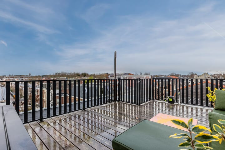 Photo 36 of Pieter Kiesstraat 11-RD