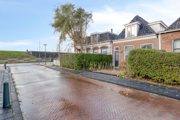 Photo 3 of Caspar di Roblesstraat 18