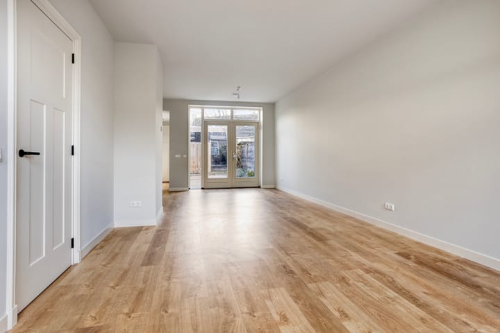 Photo 9 of Caspar di Roblesstraat 18