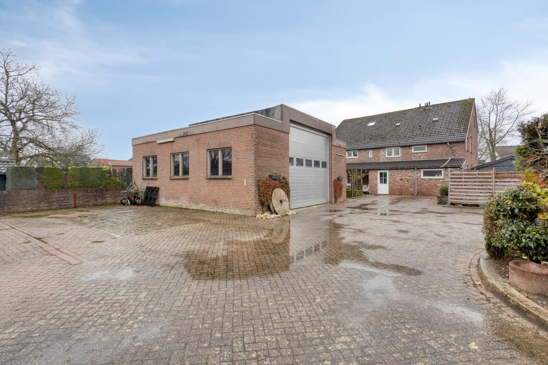 Photo 2 of Meesweg 8