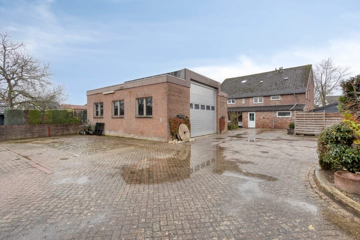 Photo 2 of Meesweg 8