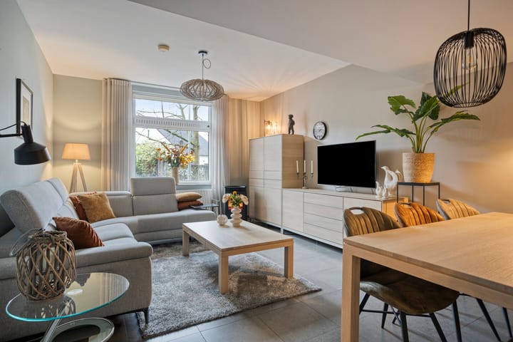 Photo 3 of Meesweg 8