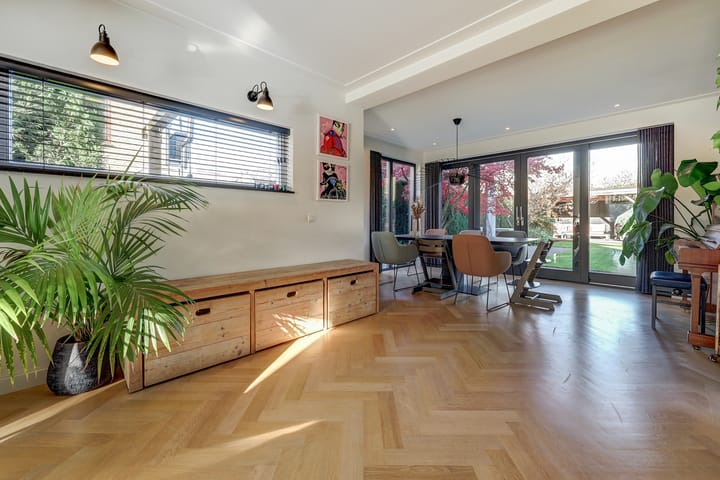 Photo 10 of Deken van Baarstraat 45