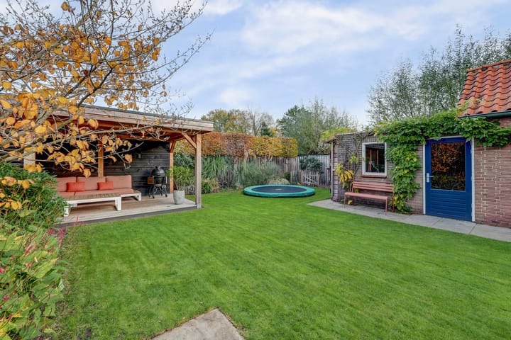 Photo 39 of Deken van Baarstraat 45