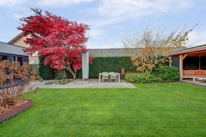 Photo 42 of Deken van Baarstraat 45