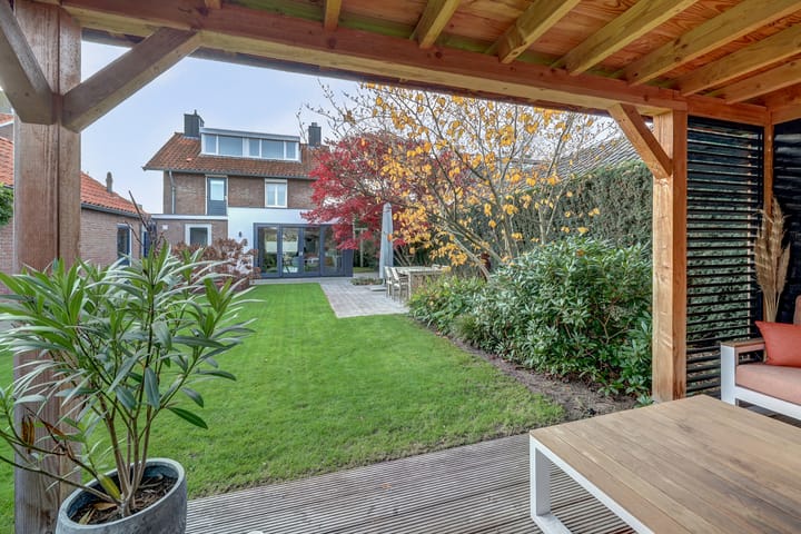 Photo 45 of Deken van Baarstraat 45