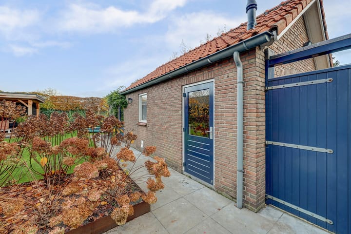 Photo 47 of Deken van Baarstraat 45