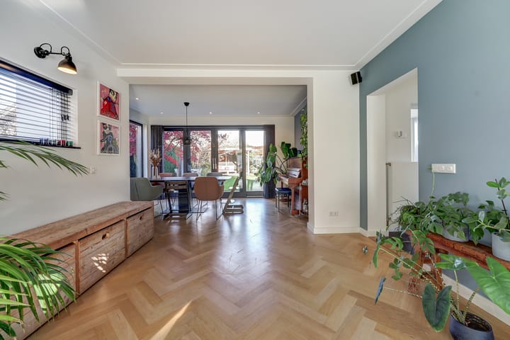 Photo 9 of Deken van Baarstraat 45