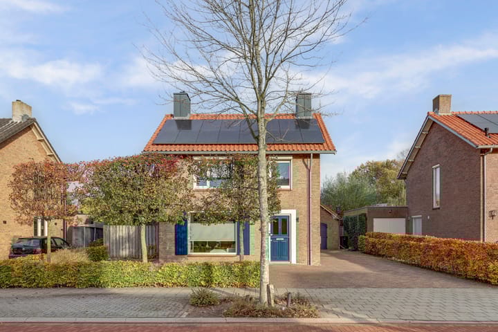 Photo 52 of Deken van Baarstraat 45