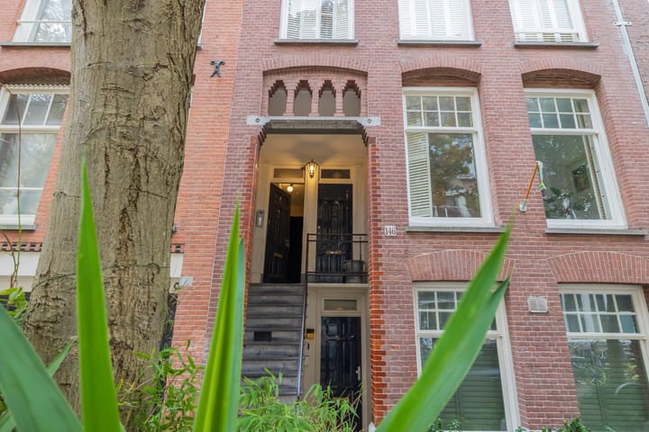 Photo 18 of Van Ostadestraat 146-3V