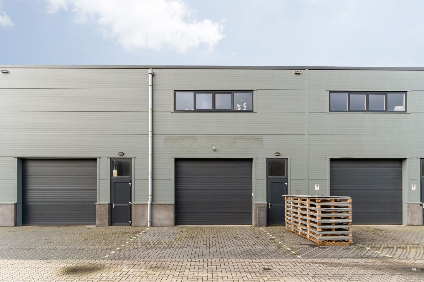 View photo 5 of Deltageul 34-12