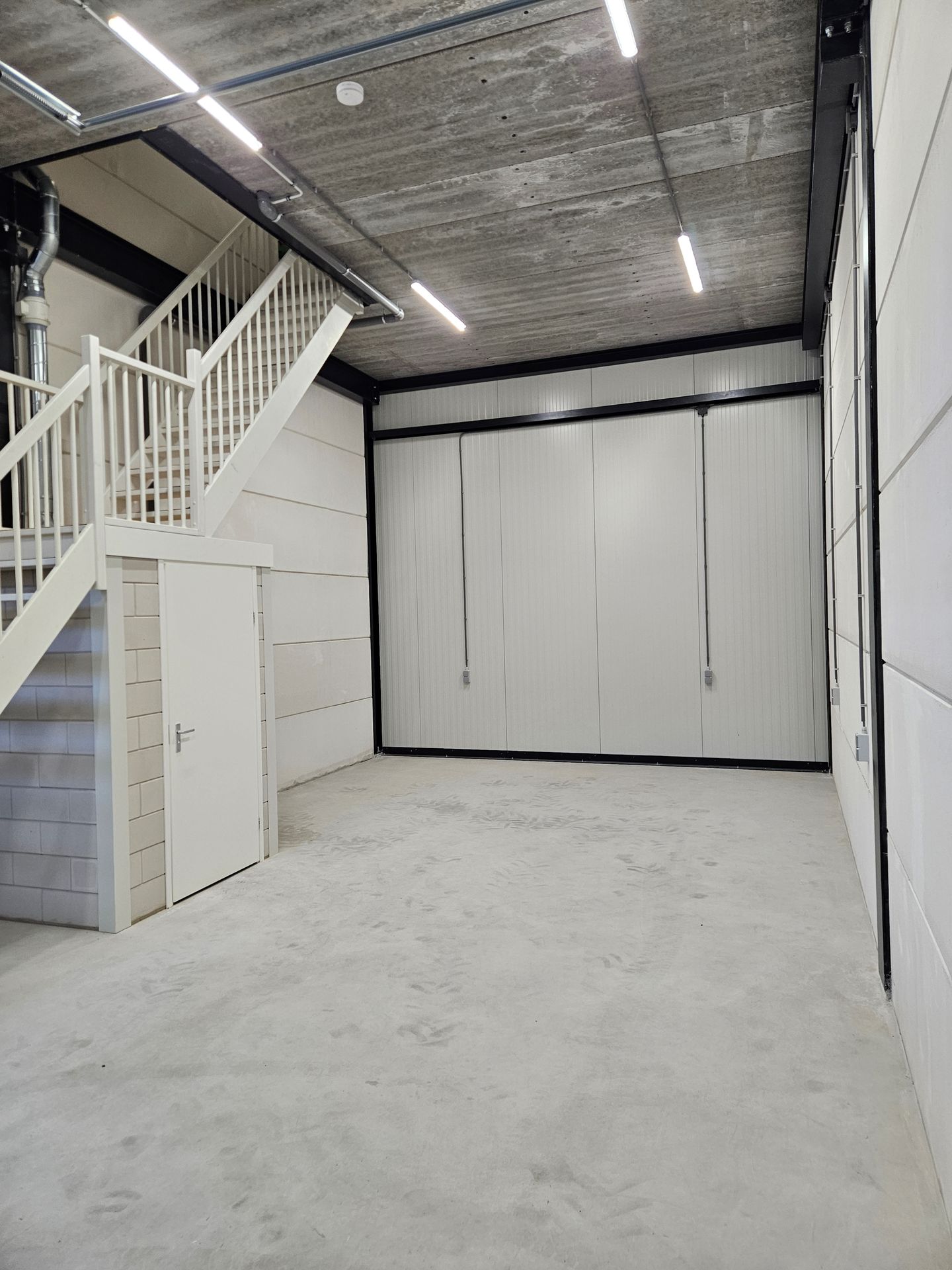 View photo 4 of Archimedesbaan 6-7