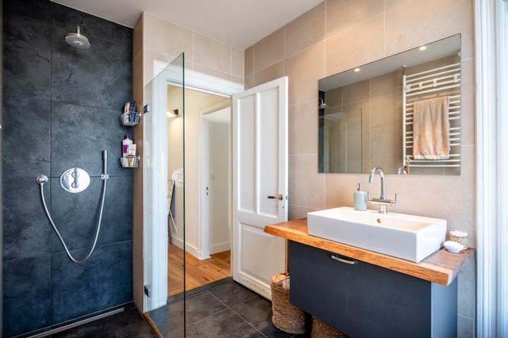 Photo 42 of Derde Helmersstraat 23-3