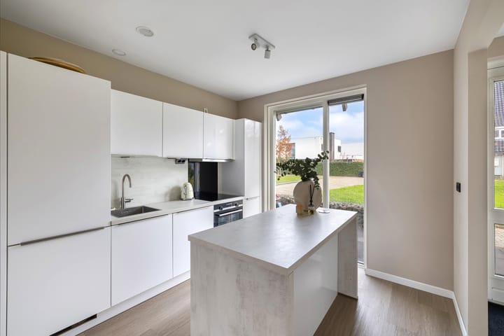 Foto 8 van Dotterbloemhof 14