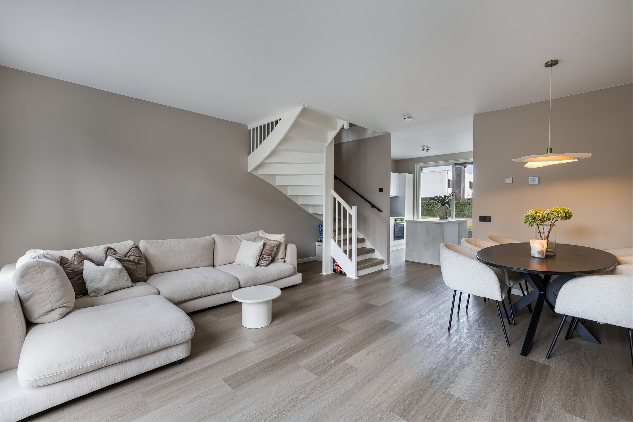 Foto 12 van Dotterbloemhof 14