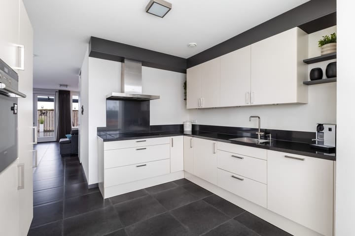 Photo 8 of Dominee Beensstraat 9