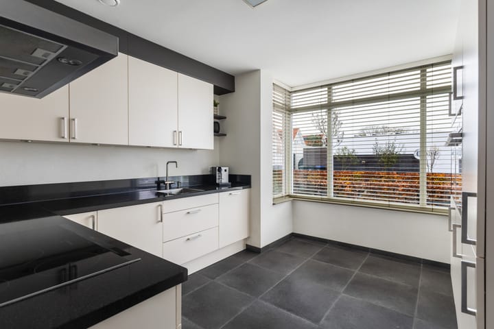 Photo 7 of Dominee Beensstraat 9