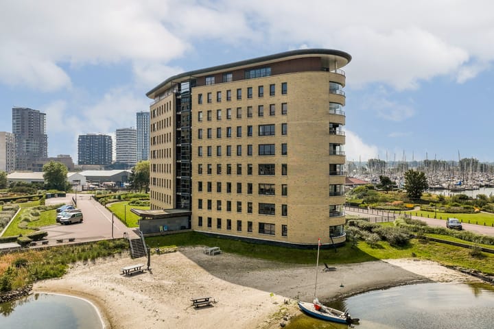 Photo 33 of Marinaweg 91