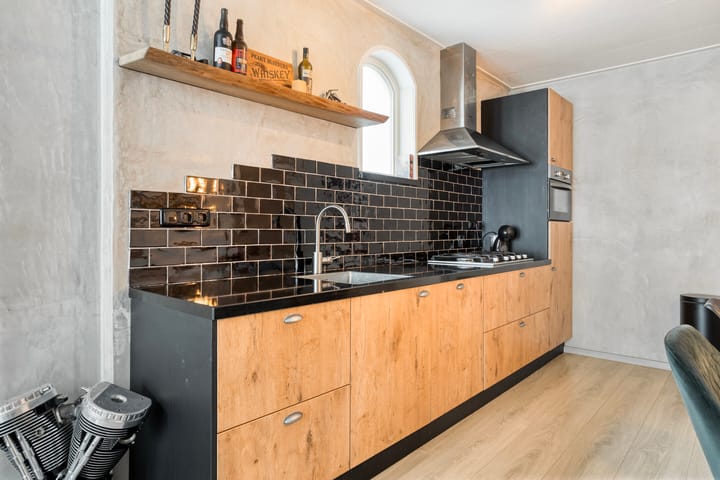 Photo 10 of Poststraat 28