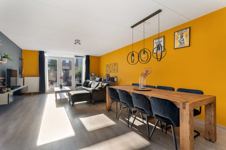 Photo 11 of Hebatstraat 26