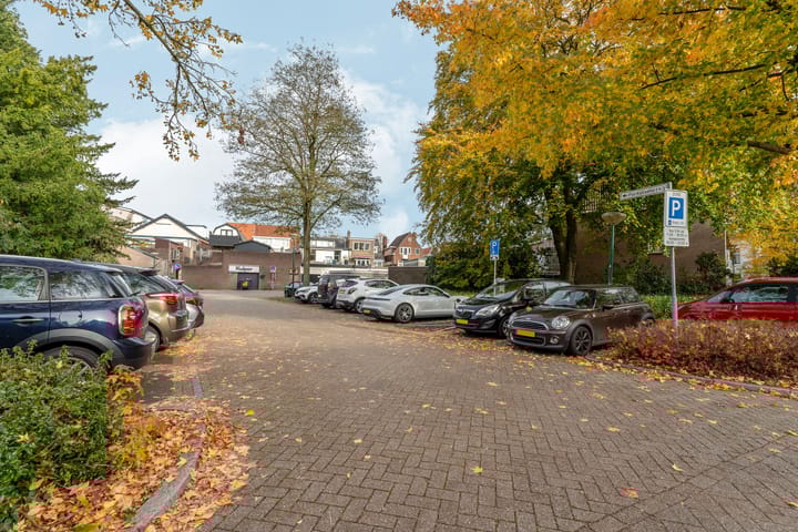 Photo 7 of Parkstraat 15