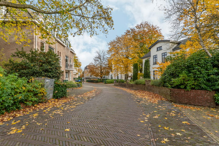 Photo 6 of Parkstraat 15