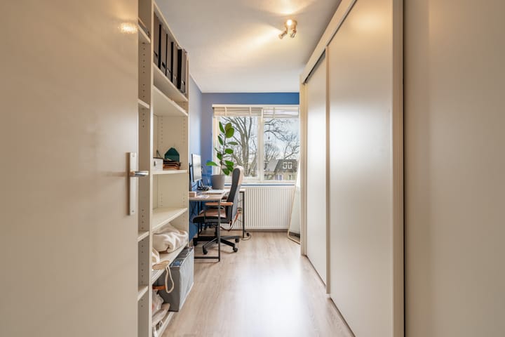 Photo 36 of Van den Berghlaan 461