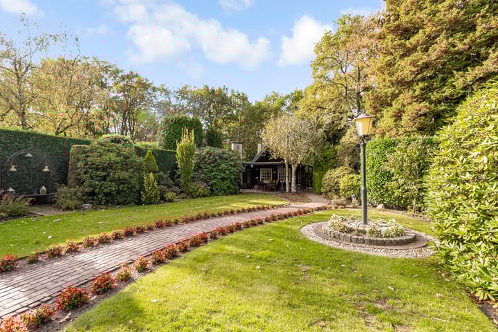 Photo 36 of Frederiksweg 18