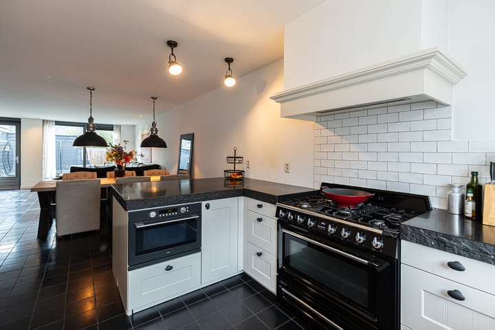 Photo 12 of Ocker Repelaerstraat 22