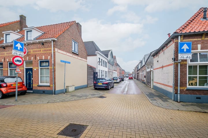 Foto 40 van Burg ten Veldestr 41