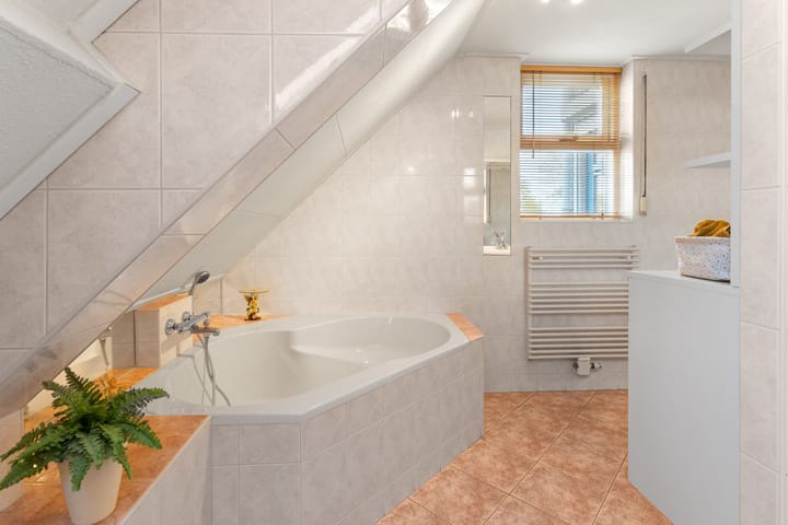 Photo 43 of Slingebeekstraat 104