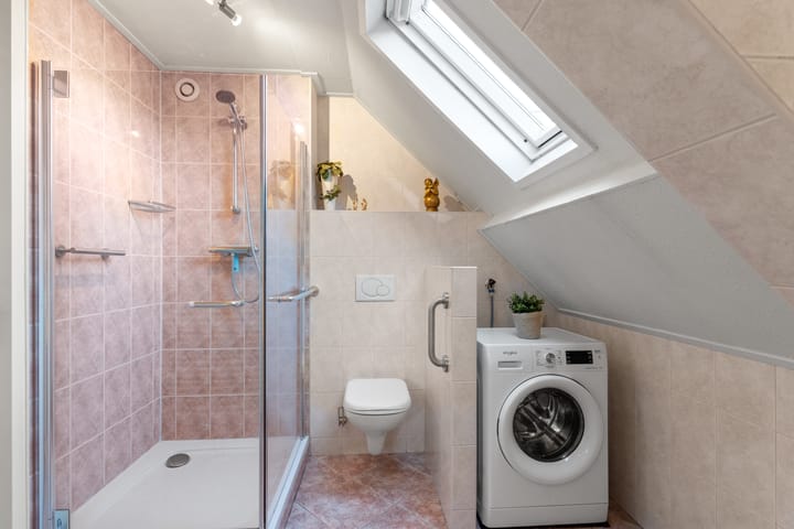 Photo 36 of Slingebeekstraat 104