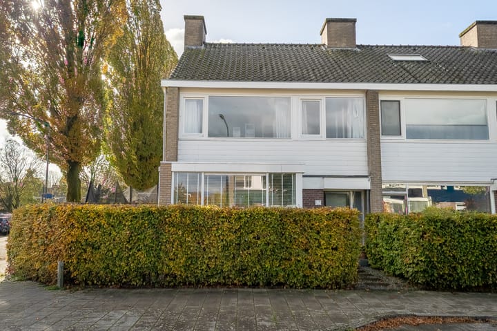 Photo 2 of Rouppe van der Voortlaan 11