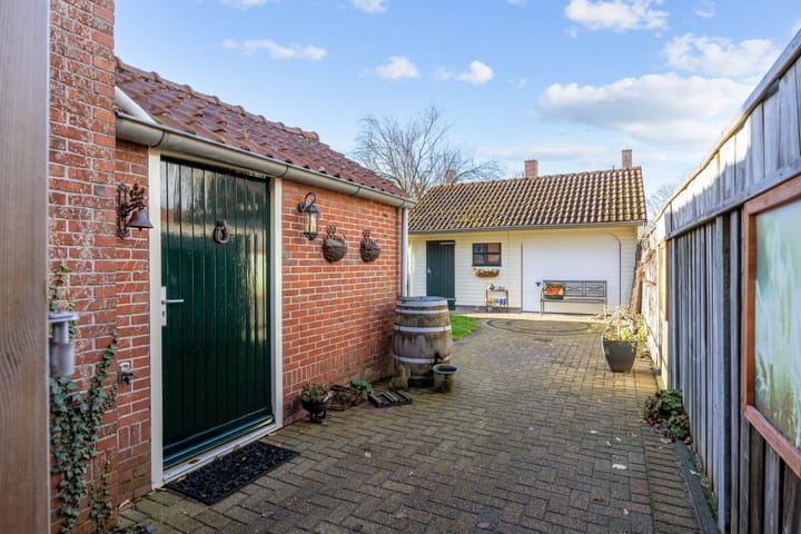 Photo 41 of Wieger van den Bosstraat 2